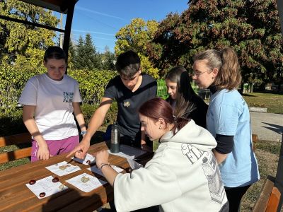 Участие в международен проект GREEN Rural Clubs и фондация „Оренда“ - СУ Васил Левски - Долни чифлик