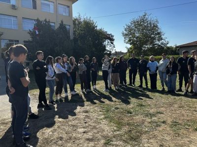 Участие в международен проект GREEN Rural Clubs и фондация „Оренда“ - СУ Васил Левски - Долни чифлик