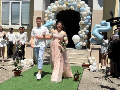 Изпращане випуск 2025 - СУ Васил Левски - Долни чифлик