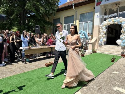Изпращане випуск 2025 - СУ Васил Левски - Долни чифлик